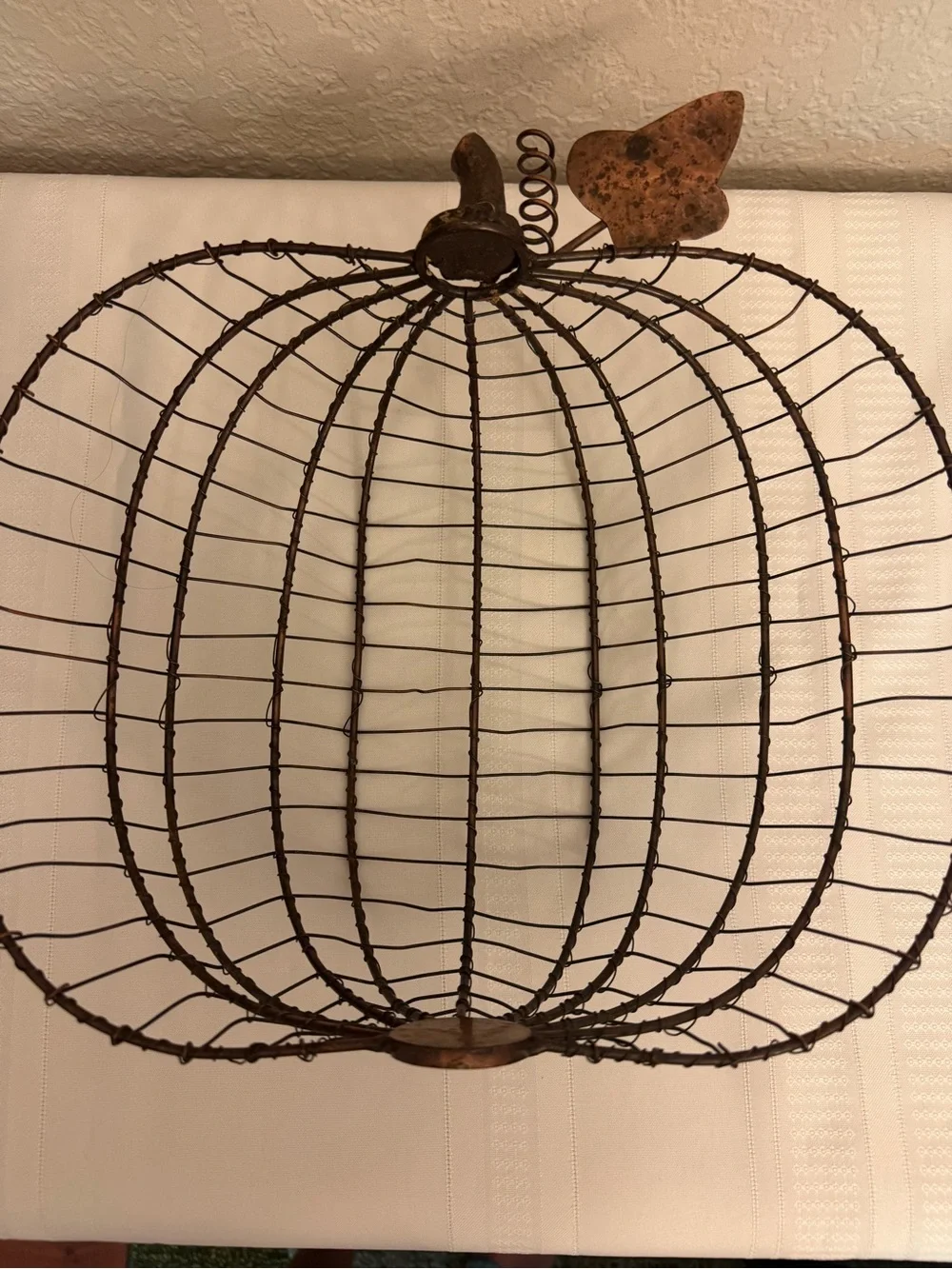 Vintage Metal Wire Gathering Basket Pumpkin Shaped Steam & Leaf Rustic Farmhouse